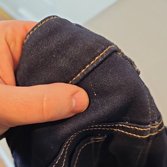 American Eagle Outfitters Size 8 Dark Wash Jean Shorts with Rolled Hems - Picture 13 of 13